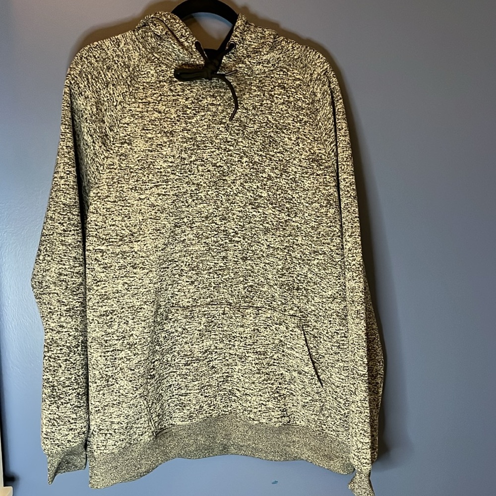 LEG3ND Men's large mid-weight, heather gray/black hoodie with large front pocket